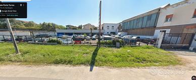 Capannone con area edificabile