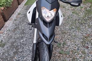 Ducati hypermotard 796