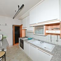 Cucina completa di elettrodomestici