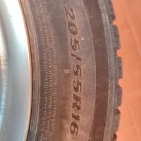 N.4 Cerchi in lega BMW con Gomme termiche nuove.