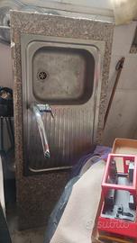 mobiletti cucina e lavello in marmo