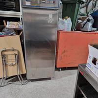 Frigoriferi e vetrinetta per tavola calda 