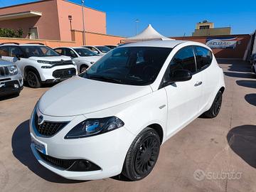 Lancia Ypsilon 1.0 FireFly 5 porte S&S Hybrid Ecoc