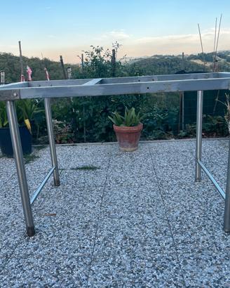 Tavolo da esterno o interno