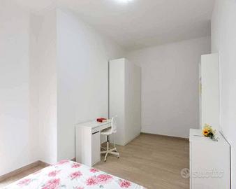 Subito - Spacest.com by Roomless - Stanza in appartamento di 208 m² a ...
