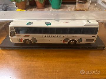 Autobus italia 90 old cars scala 1/43