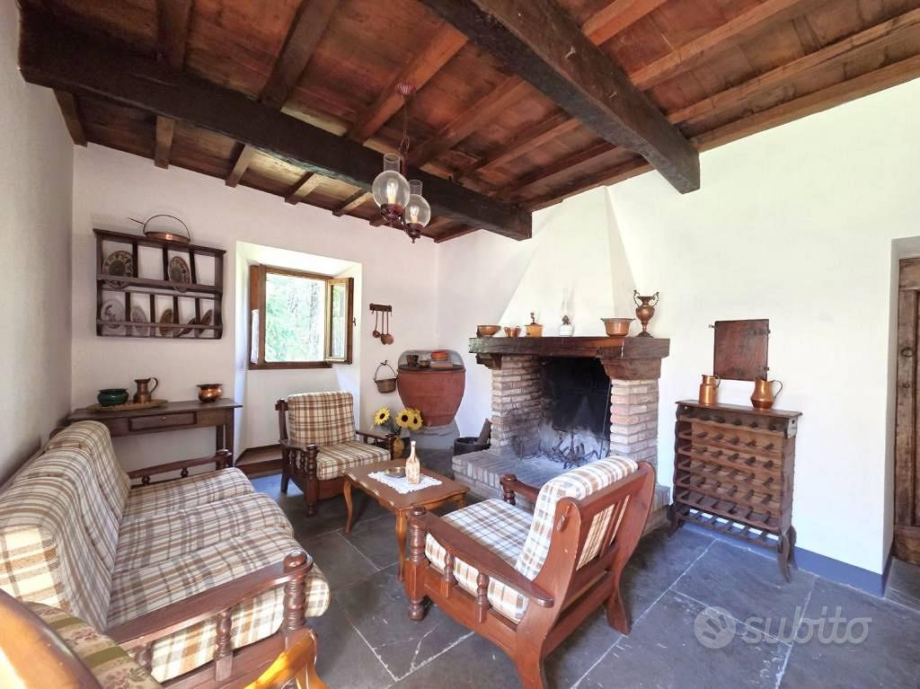 Villa di 631 m² con più di 5 locali e box auto dop - Altro