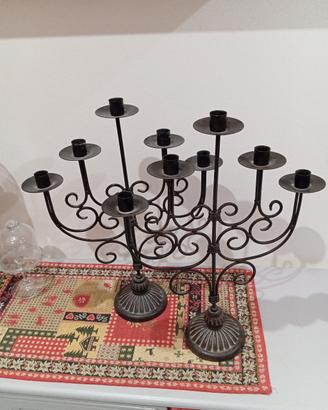 Candelabri in ferro battuto a 5 bracci