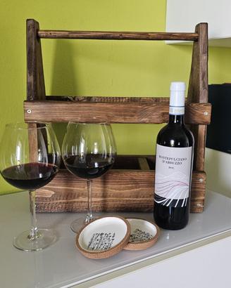 cassetta vino in legno prodotto artigianale.
