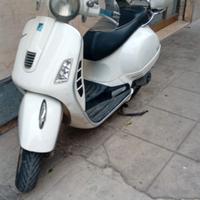 vespa GTS 300