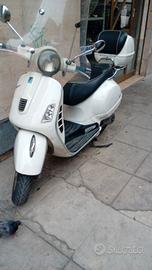 vespa GTS 300