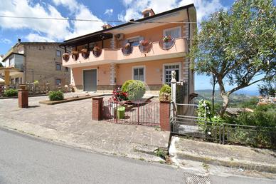 4 LOCALI A TORCHIARA
