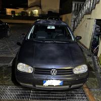 Golf 4 1.6 Benzina prezzo trattabile