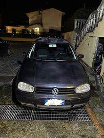 Golf 4 1.6 Benzina prezzo trattabile