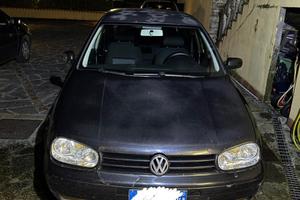 Golf 4 1.6 Benzina prezzo trattabile