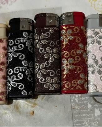 Accendini con fiori glitter