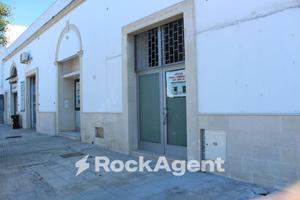 LOCALE RISTRUTTURATO PER ATTIVITA' DI SOMMINISTRAZ