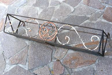 Fioriera portavasi in ferro battuto da giardino