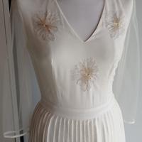 Abito White Selection – Plissé Laminato e Ricami P