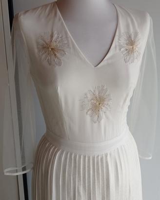 Abito White Selection – Plissé Laminato e Ricami P