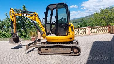 Escavatore JCB