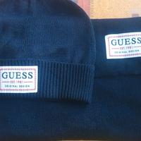 completo cappello e sciarpa Guess