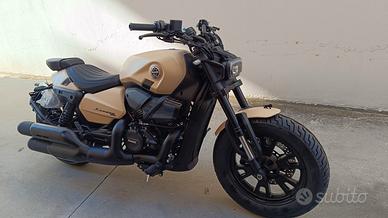 Benelli Leoncino Bobber 400