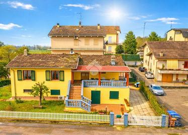 VILLA SINGOLA A TORRILE