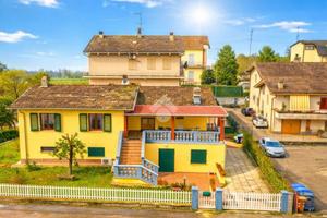 VILLA SINGOLA A TORRILE