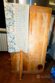 Spianatoia per pasta in legno con mattarello