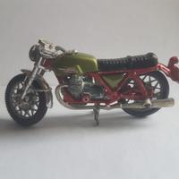 Modellino Moto Guzzi V7 Polistil anni 70