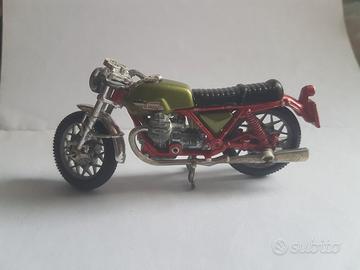 Modellino Moto Guzzi V7 Polistil anni 70