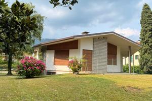 Ampia villa di pregio con giardino Maniago centro