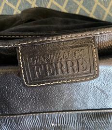 Alta moda, Gianfranco Ferrè, borsa weekend nera