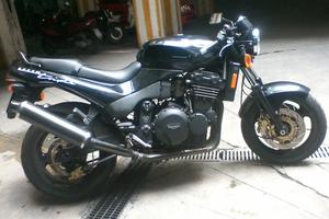 Triumph Speed Triple 900 - 1998