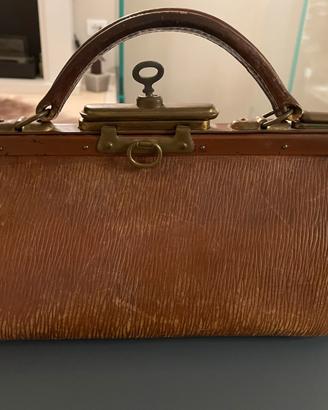 Borsa medico primo Novecento
