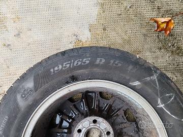 TRENO GOMME VIKING ESTIVE