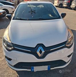 Clio TCe 12 V 90 CV GPL 5 porte