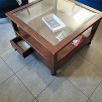 tavolo con vetro 