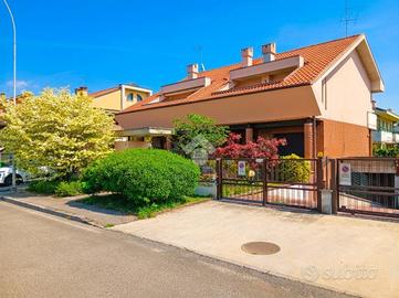 PORZIONE DI BIFAMILIARE A CASSANO D'ADDA