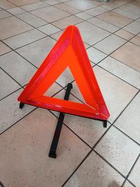 Triangolo d'emergenza catarifrangente
per auto
