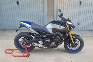 Yamaha MT09 SP come nuova