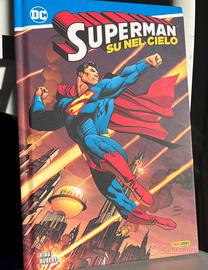 Fumetto Superman su nel cielo