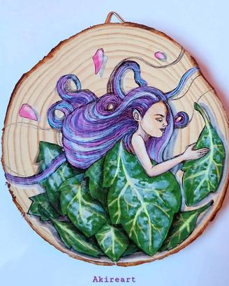 fatina disegnata su legno 13 cm