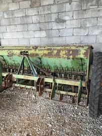 Macchine agricole seminatrice