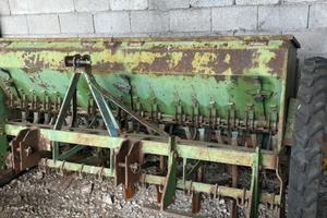 Macchine agricole seminatrice