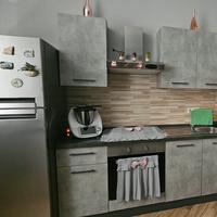 cucina cameretta letto e frigo 