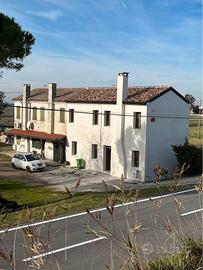 Mezza bifamiliare da finire di ristrutturare