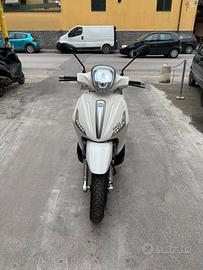 Beverly 350 abs sport touring 2017