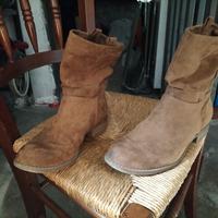 Stivaletti scamosciati 